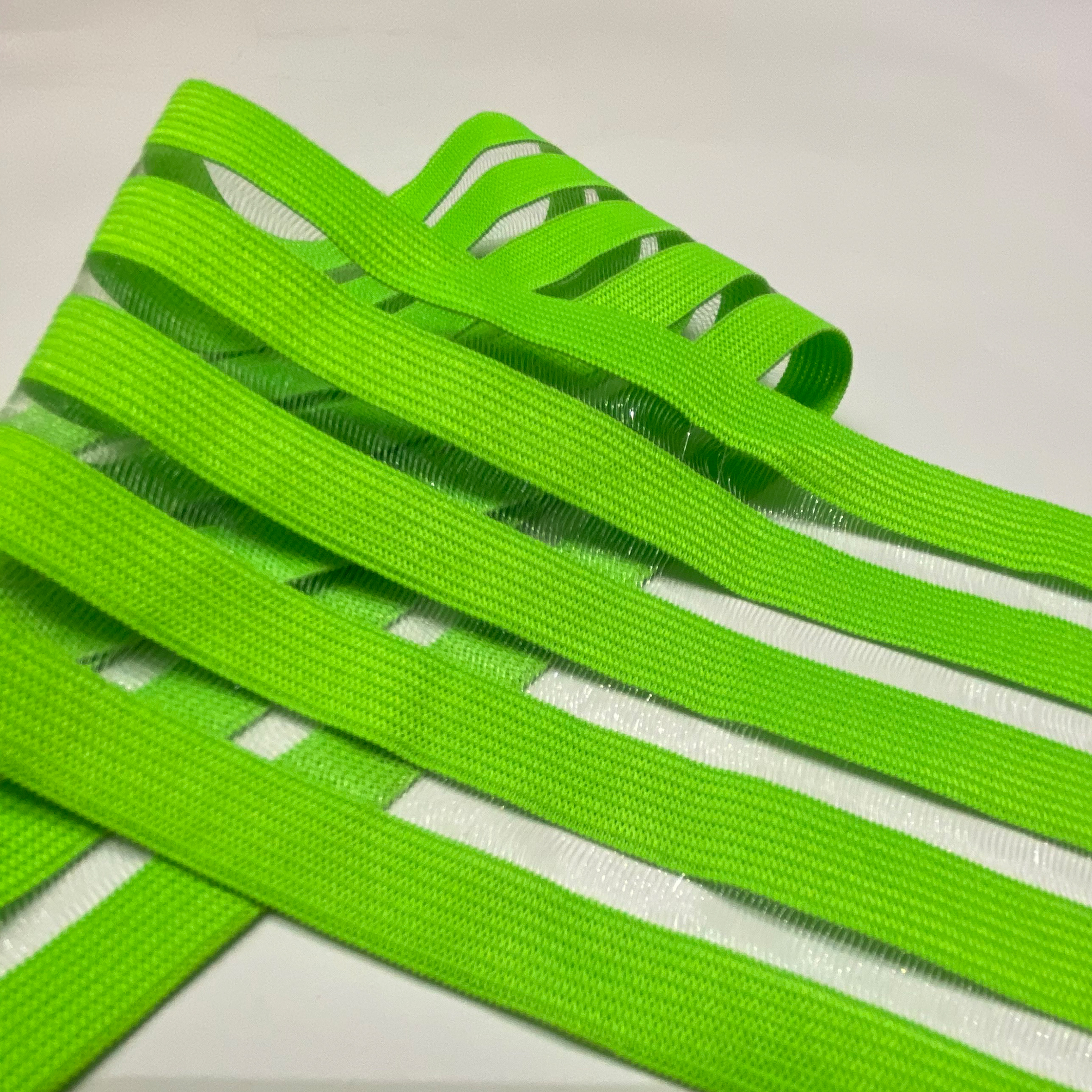 NEON-ZELENI-LASTIS.jpg