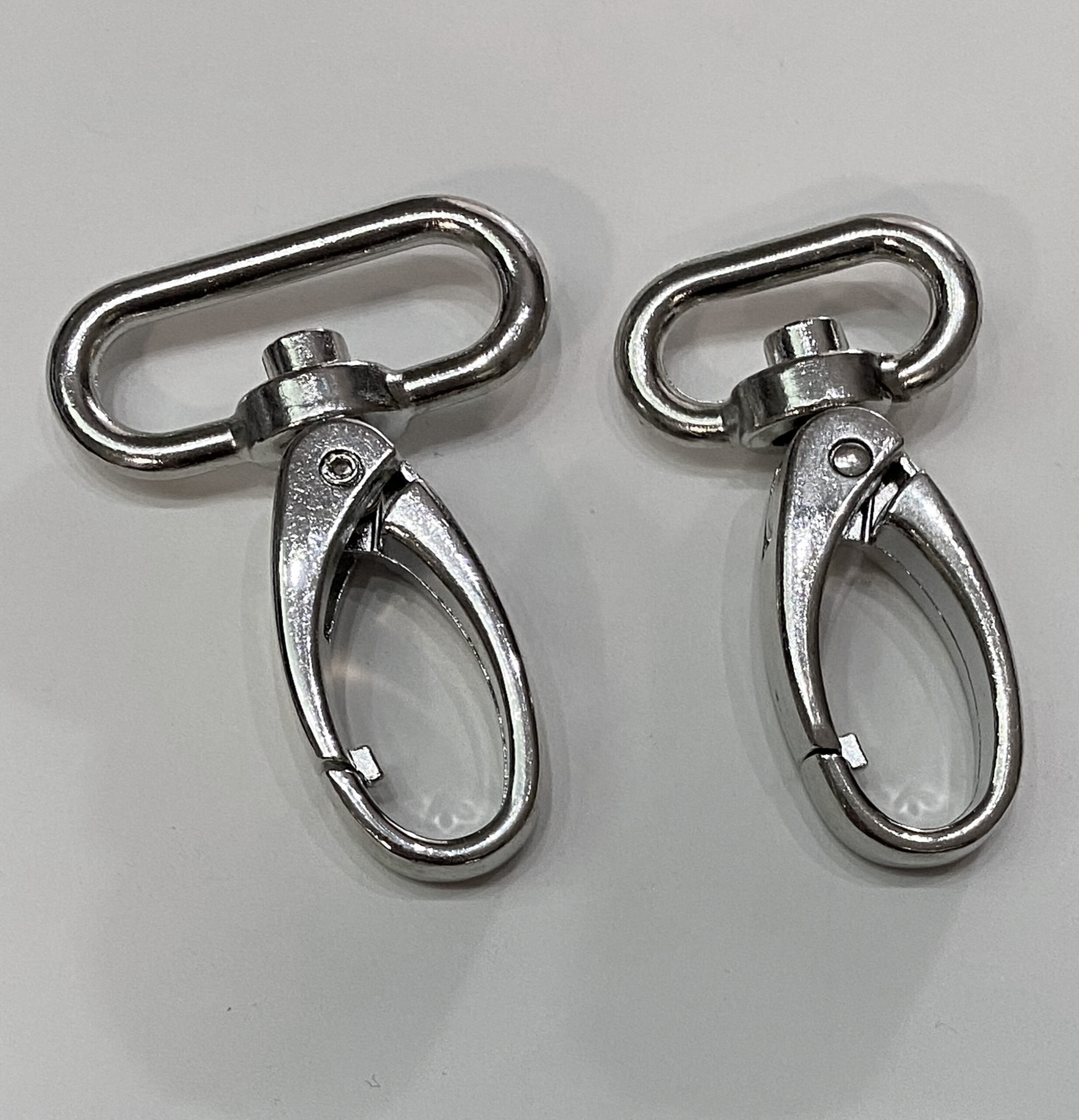 metalni-karabinjeri-1-scaled-1.jpg
