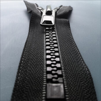 Cast (tractor) zippers